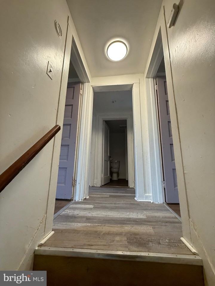 745 Schofield Avenue - Photo 6 of 28