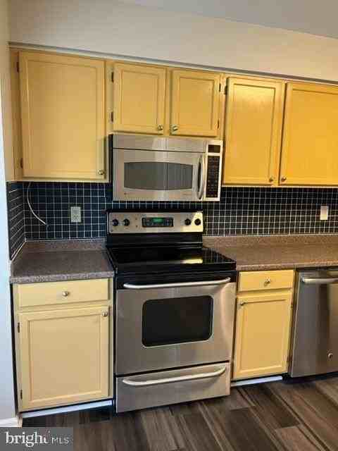 1049 Wingate Ct Unit I-14 #I14 - Photo 5 of 50