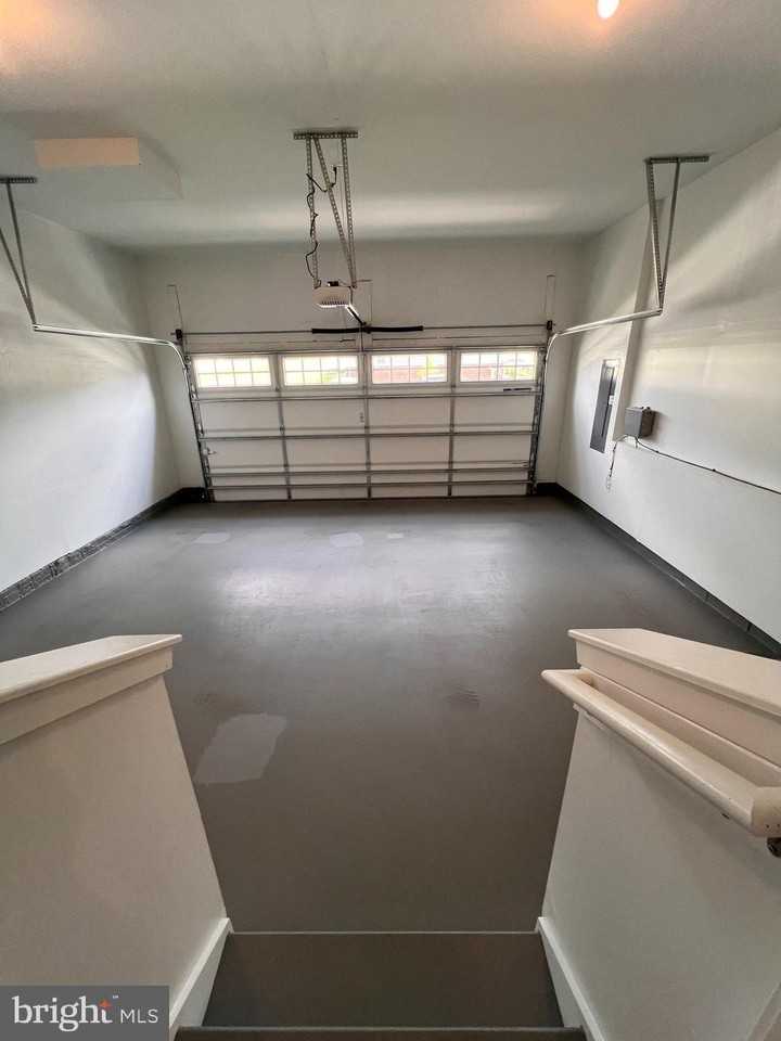 3115 Strasbaugh Dr - Photo 7 of 37