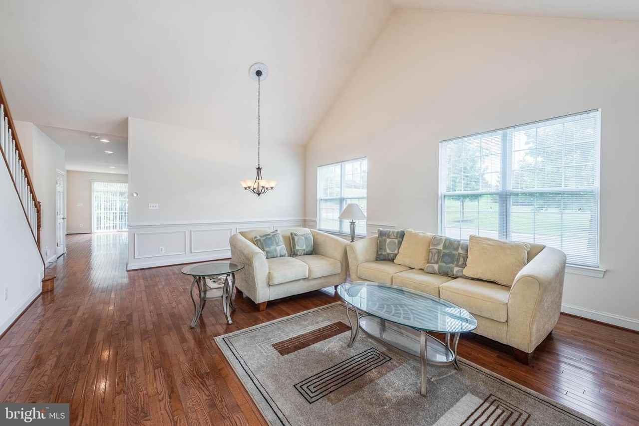 200 Smarty Jones Ter - Photo 5 of 50