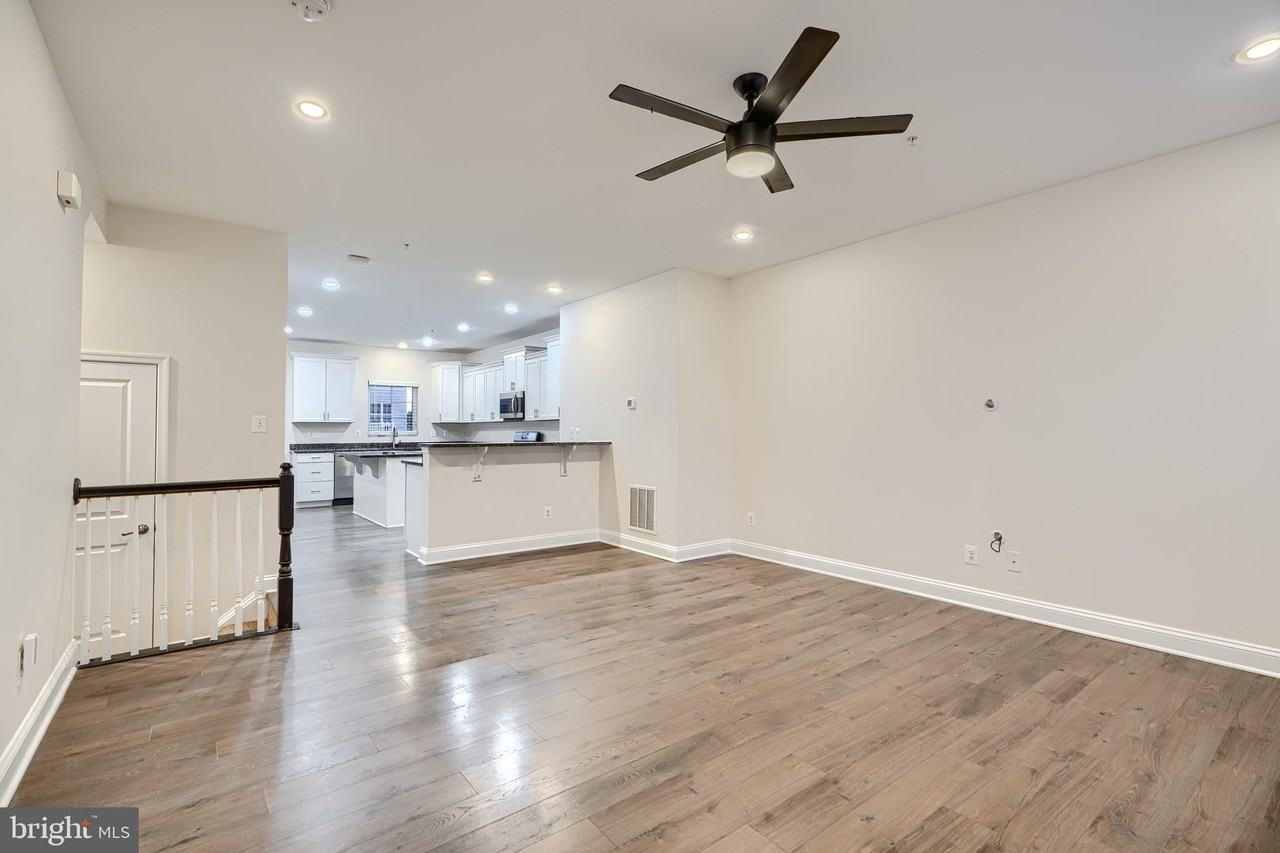 1309 Spindrift Rd - Photo 7 of 27