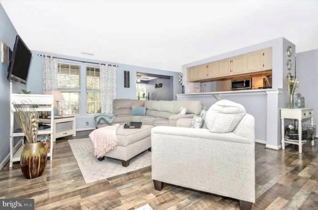 13105 Briarcliff Ter Apt 1104 #1104 - Photo 2 of 12