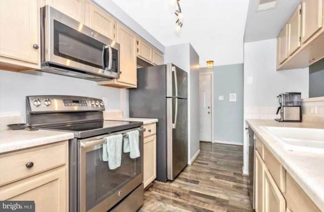 13105 Briarcliff Ter Apt 1104 #1104 - Photo 4 of 12