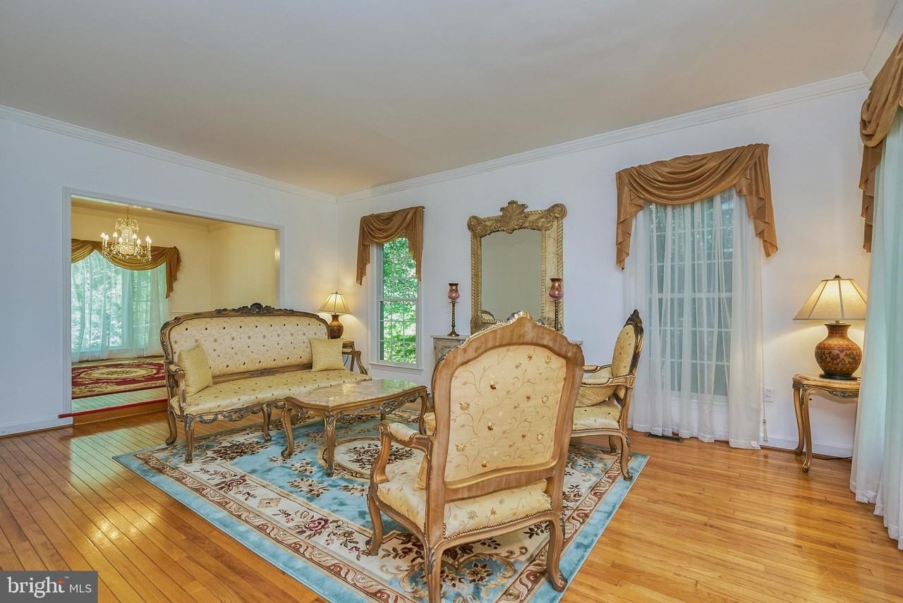 2 Royal Dominion Court - Photo 4 of 30