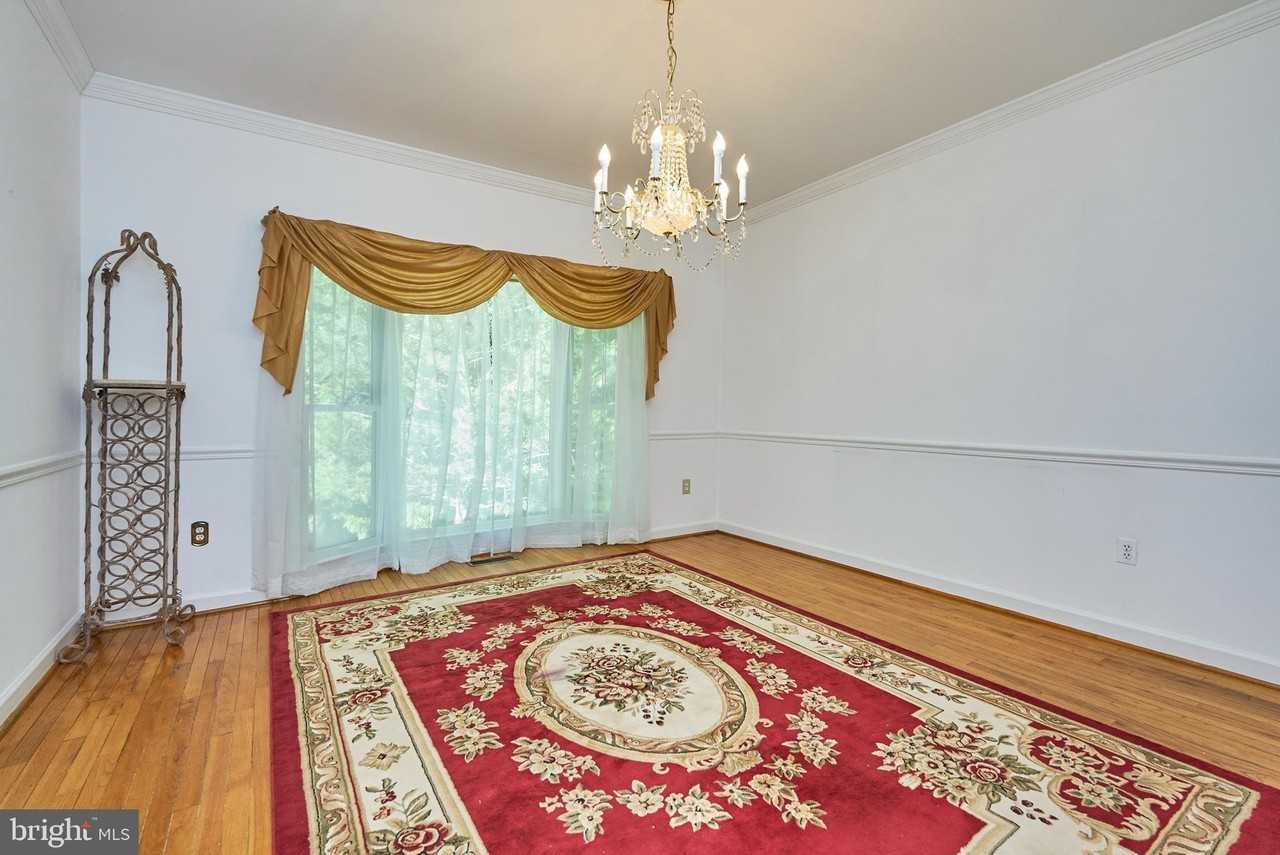 2 Royal Dominion Court - Photo 7 of 30