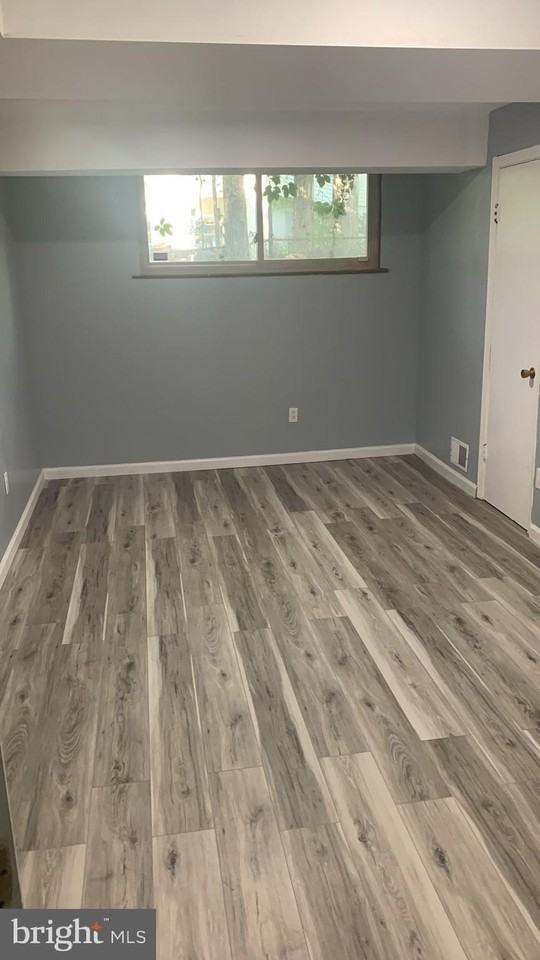 11823 Falls Rd - Photo 7 of 8