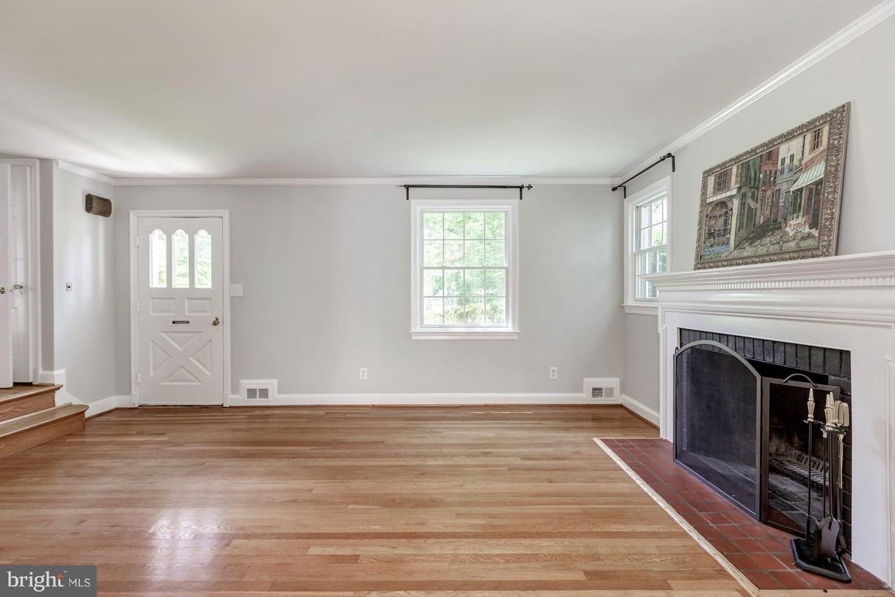 4811 Drummond Avenue - Photo 7 of 31