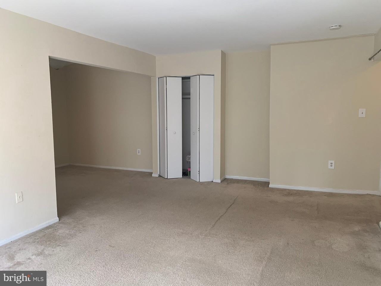 884 College Parkway #303 - Photo 4 of 16