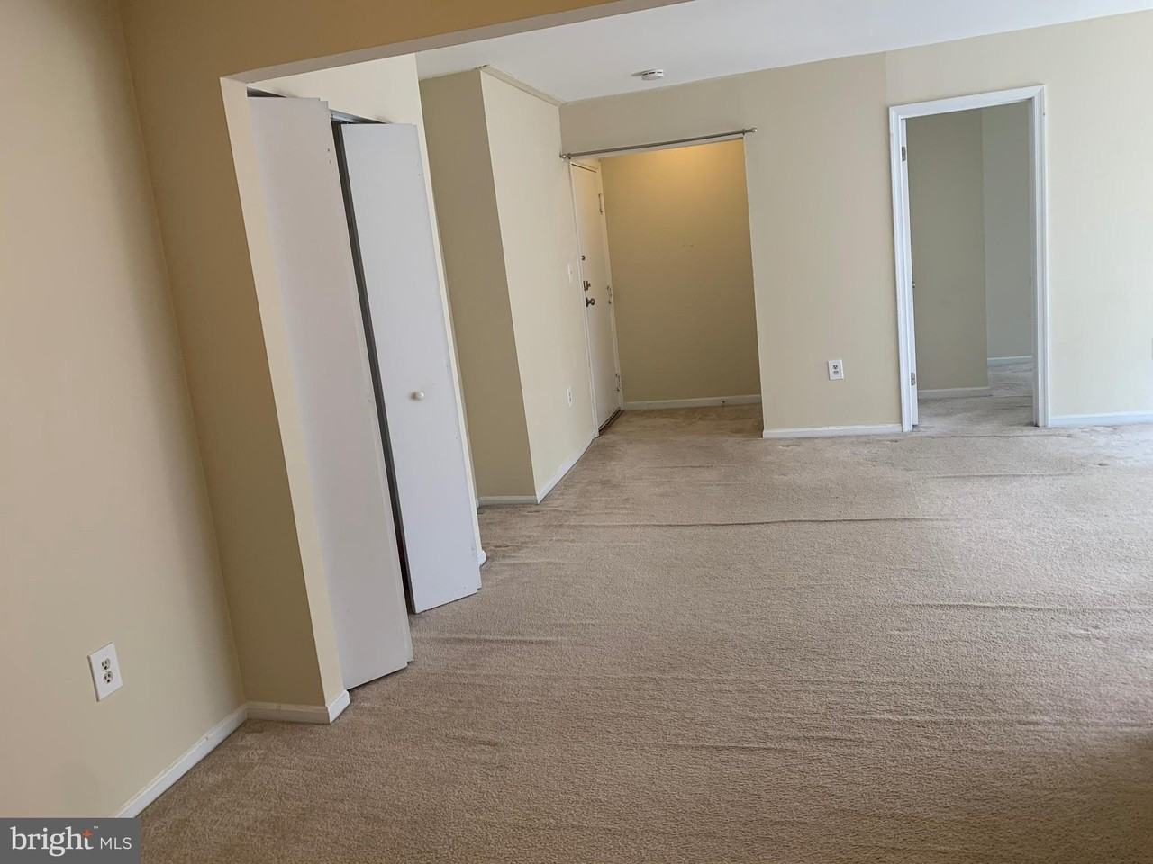 884 College Parkway #303 - Photo 7 of 16