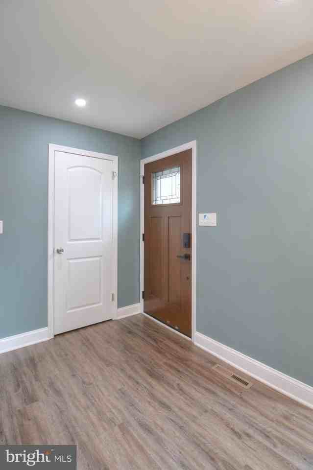 3822 Gawayne Ter Unit 32-382 #32-382 - Photo 2 of 32