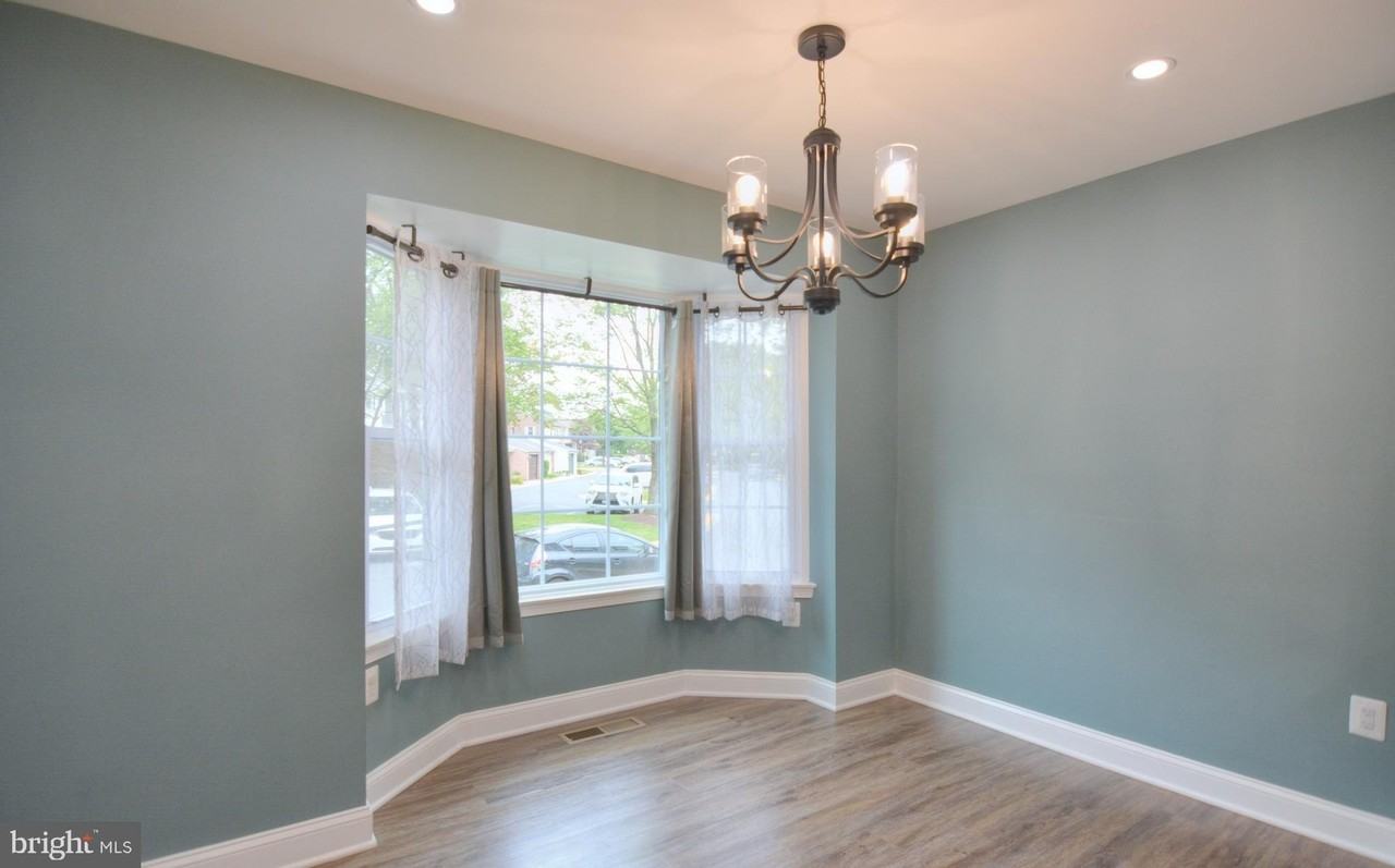 3822 Gawayne Ter Unit 32-382 #32-382 - Photo 4 of 32