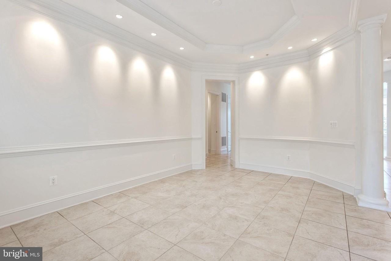 8319 Quarry Manor Ter - Photo 7 of 50