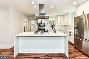 featured image of 5311 Roosevelt Street