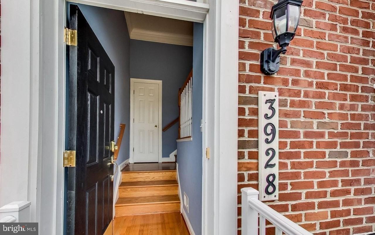 3928 Bryant Park Circle - Photo 3 of 24