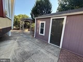 8613 Leonard Dr - Photo 3 of 27