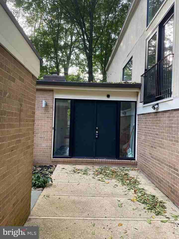 7036 Buxton Ter - Photo 5 of 23