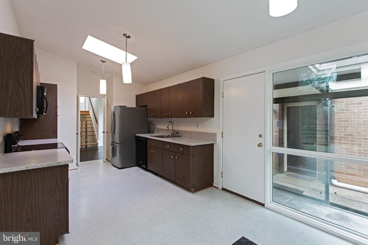 7036 Buxton Ter - Photo 5 of 23