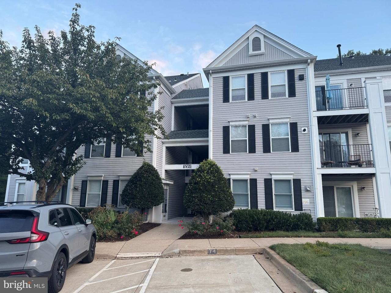 10021 Vanderbilt Circle #5