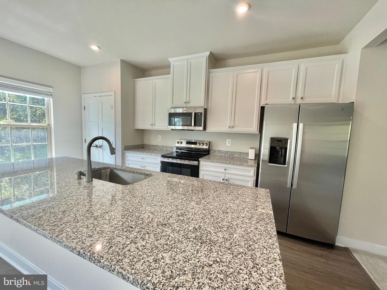 9576 Nature Trl - Photo 4 of 40