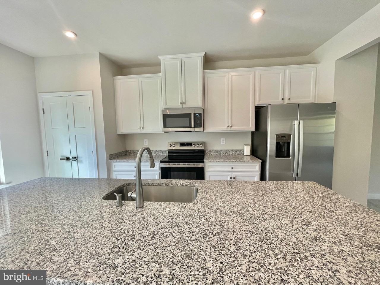 9576 Nature Trl - Photo 5 of 40