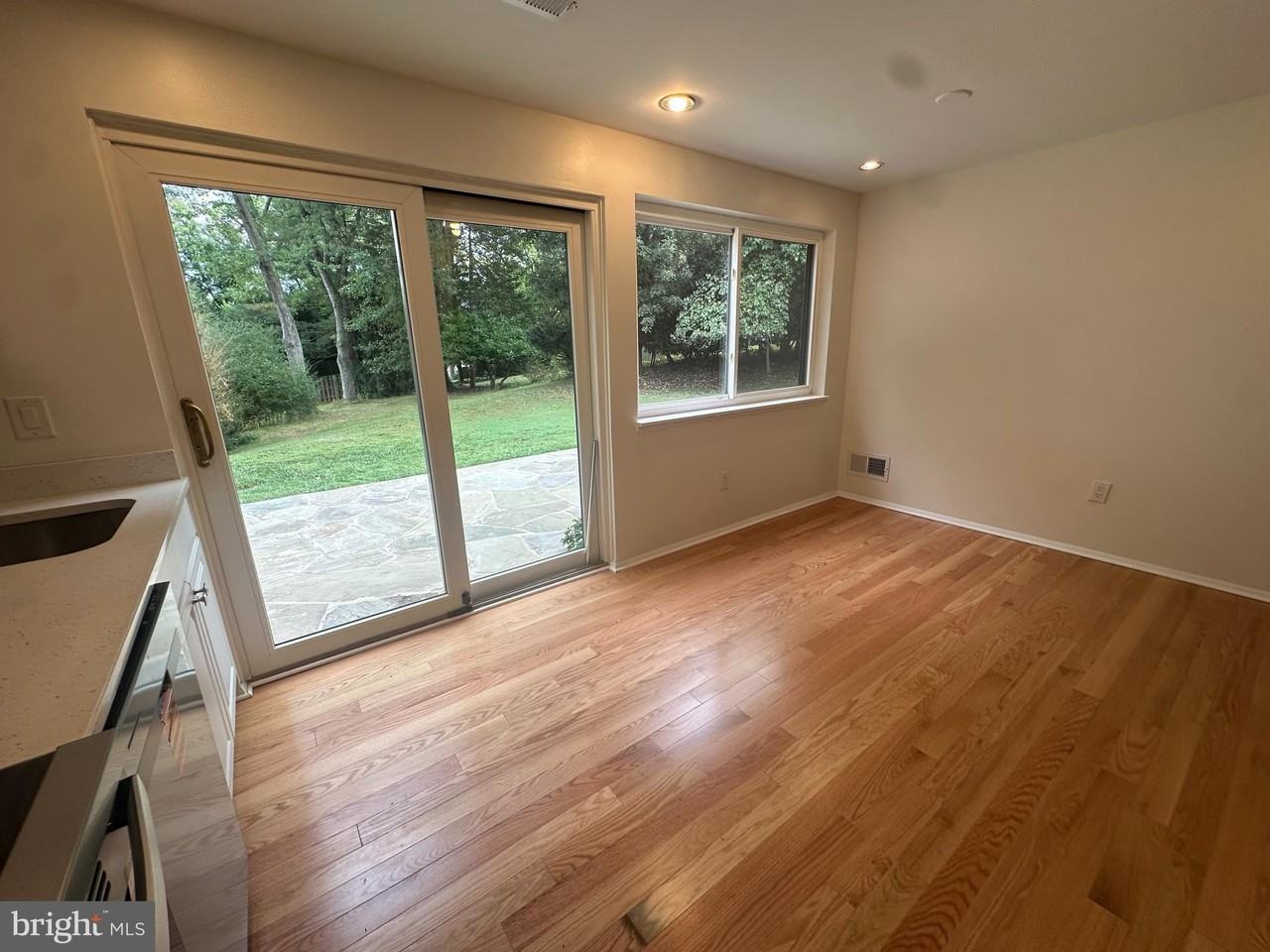 11613 Piney Lodge Rd - Photo 7 of 30