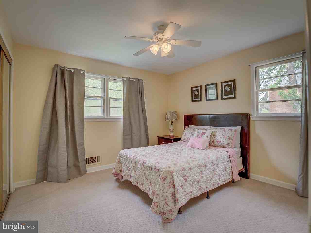 7910 Livingston Road - Photo 6 of 48