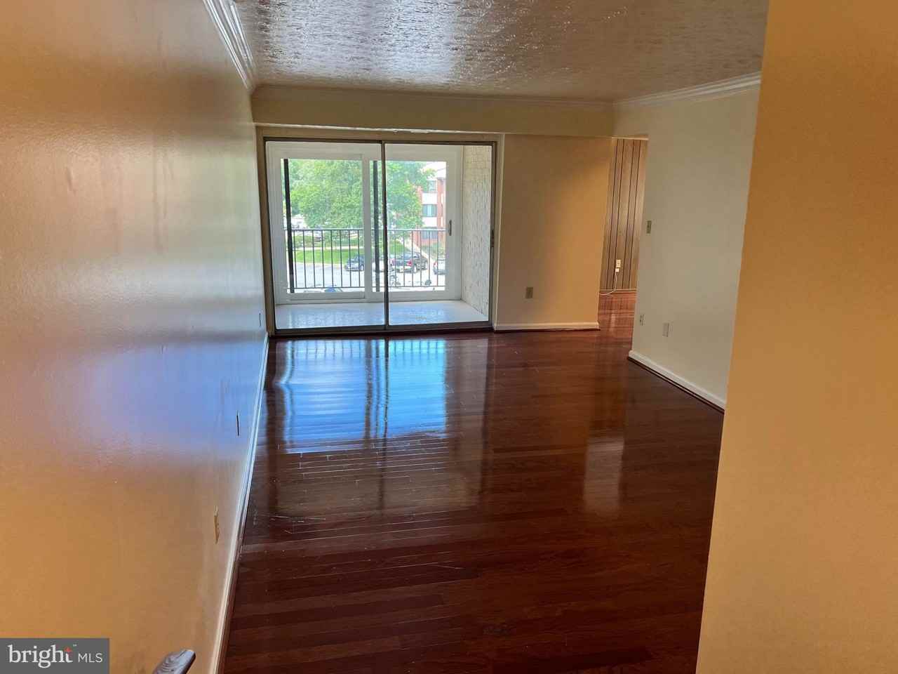 7927 Mandan Rd Apt 301 #301 - Photo 4 of 37