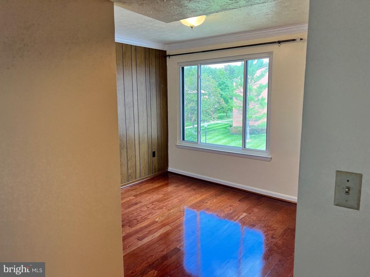 7927 Mandan Rd Apt 301 #301 - Photo 7 of 37