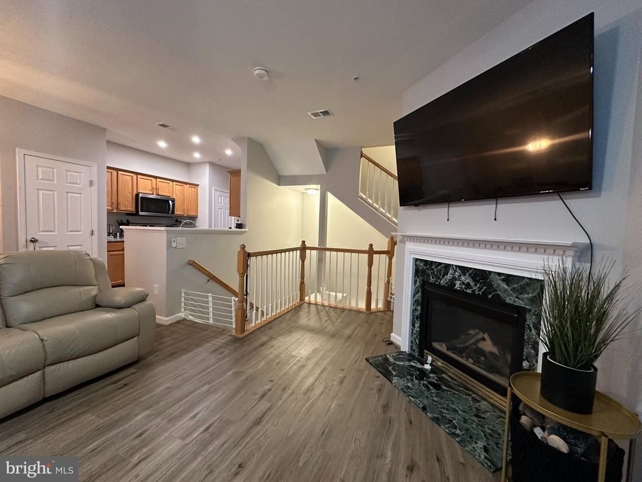 14417 Hampshire Hall Court - Photo 3 of 12