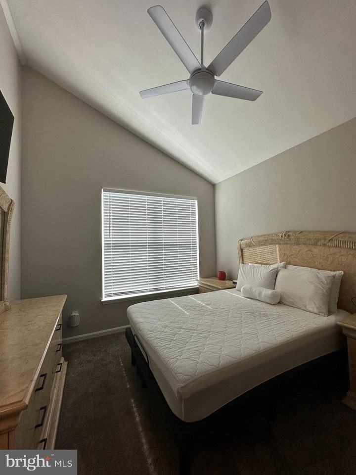 14417 Hampshire Hall Court - Photo 7 of 12