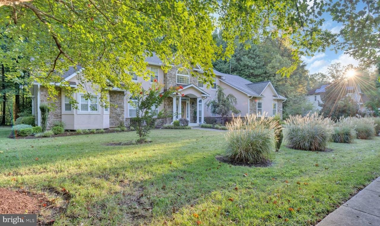 12308 Putters Court - Photo 3 of 50