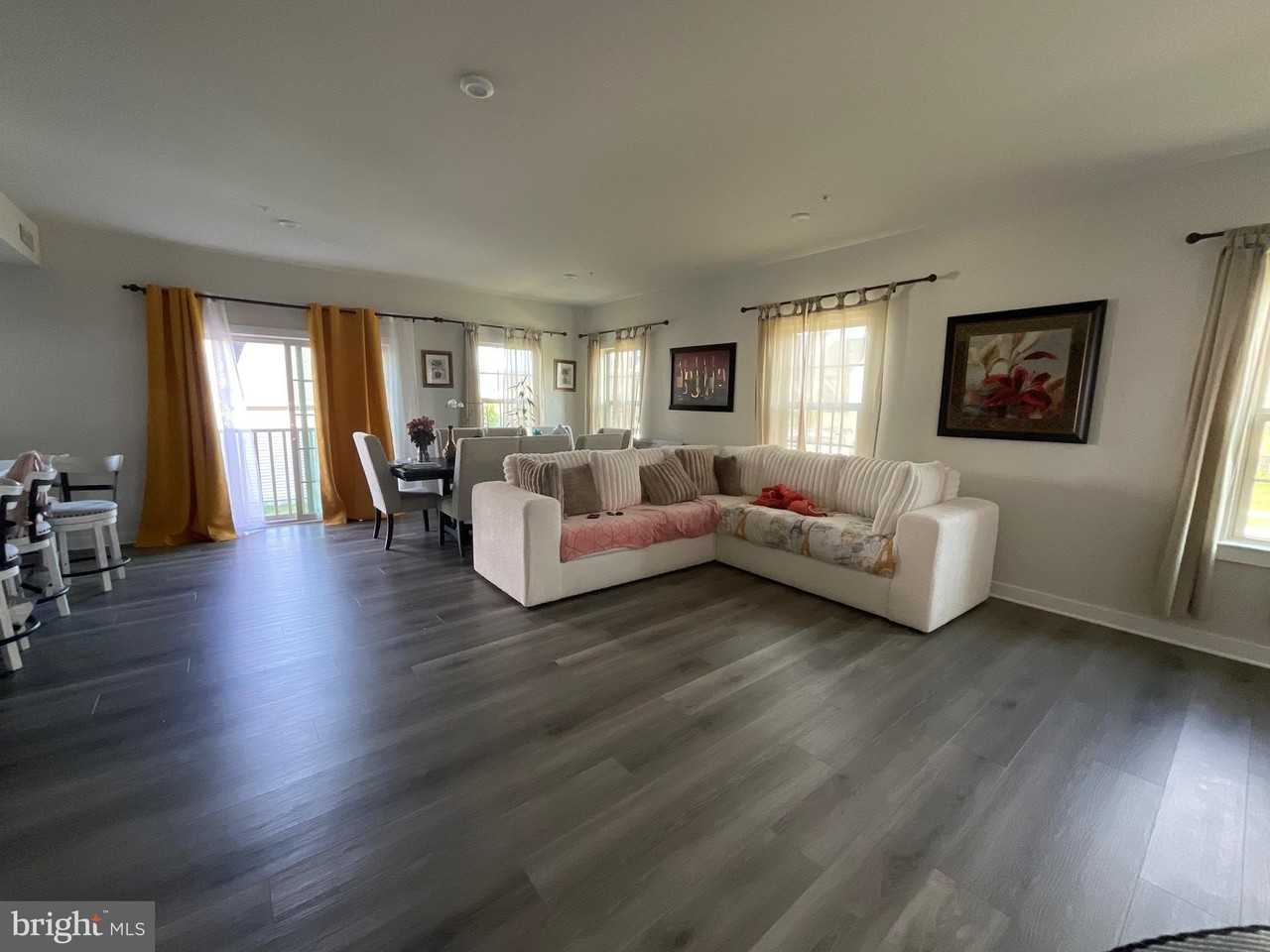 14724 Silver Hammer Way - Photo 4 of 5