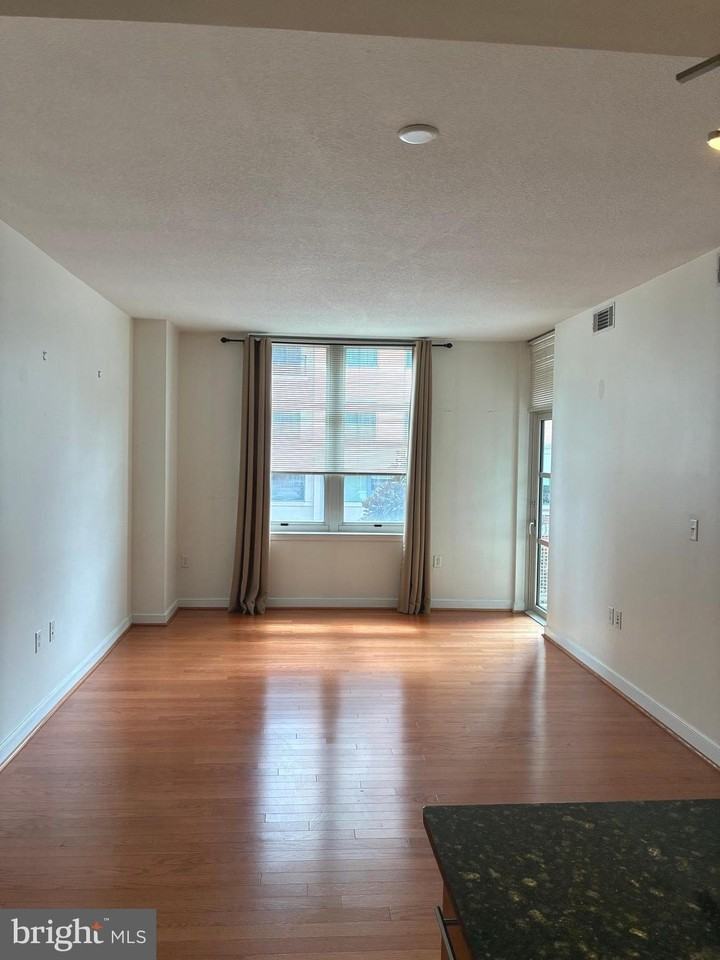 157 Fleet St #312 - Photo 4 of 7