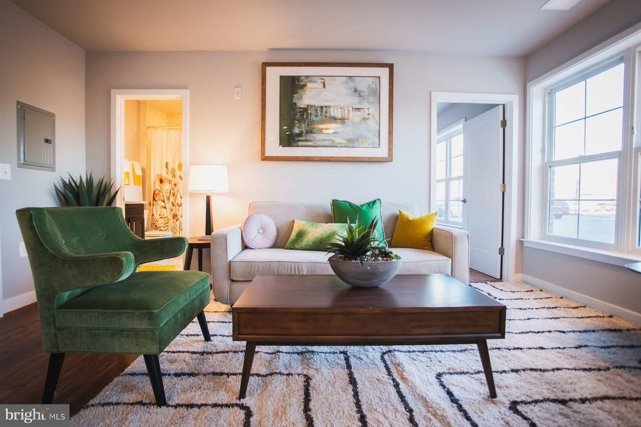 607 7th St Apt 100 #100-103 - Photo 2 of 26