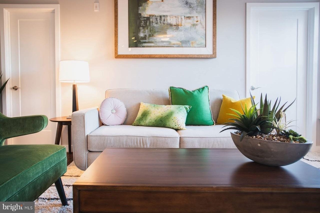 607 7th St Apt 100 #100-103 - Photo 5 of 26