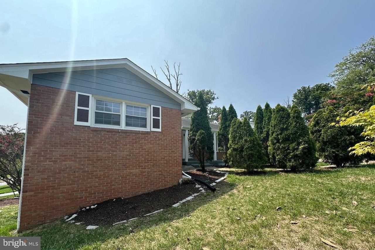 9226 Limestone Pl - Photo 2 of 35