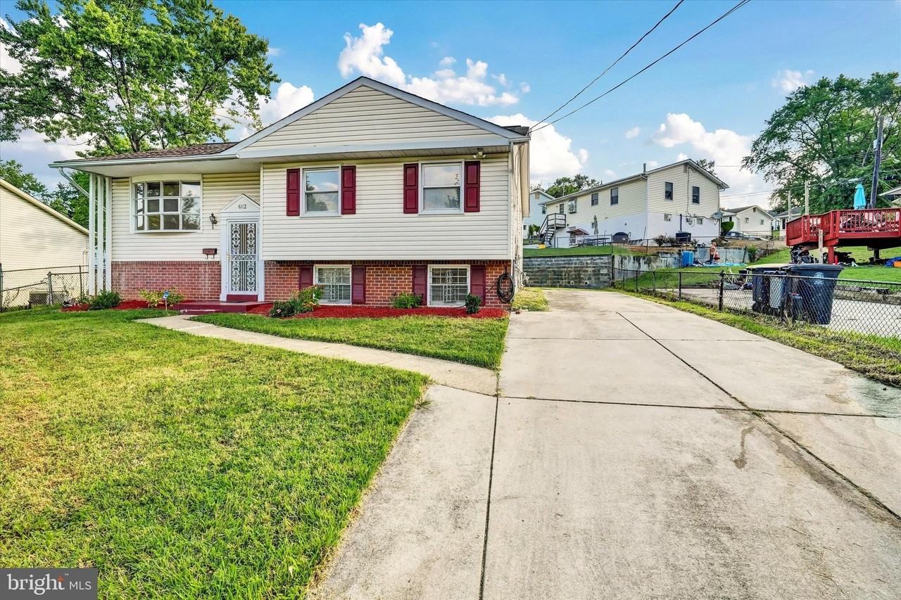 6812 Pepper St - Photo 4 of 42