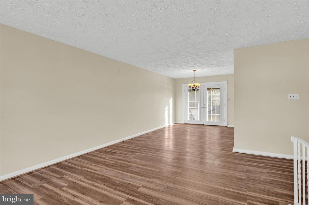 6812 Pepper St - Photo 6 of 42