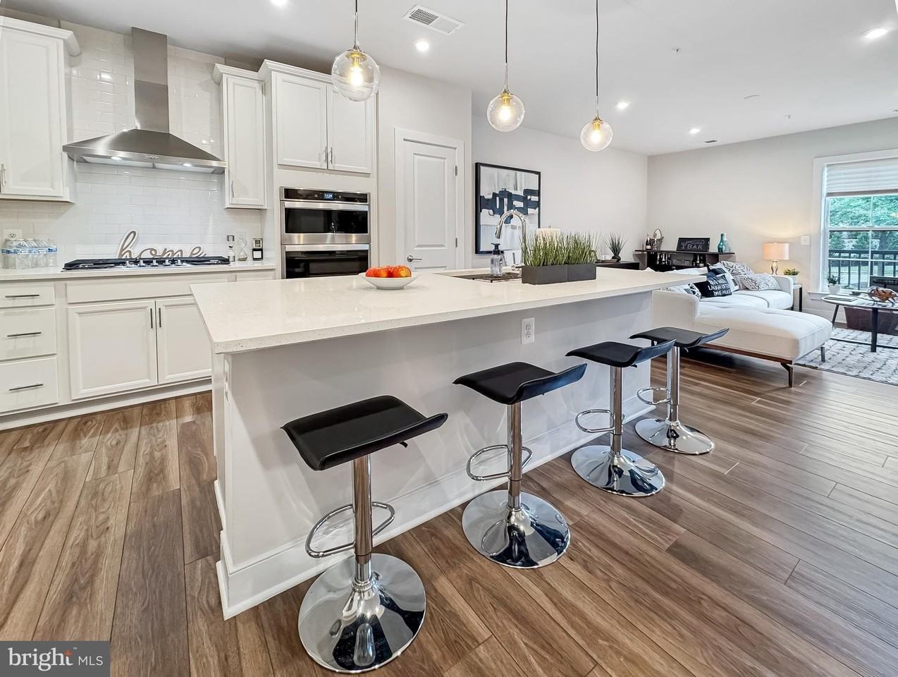 102 Saint Ives Pl Apt 204 #204 - Photo 7 of 27