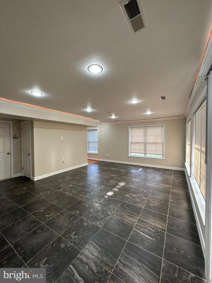 5409 Commerce Row Unit 49 #49 - Photo 4 of 22