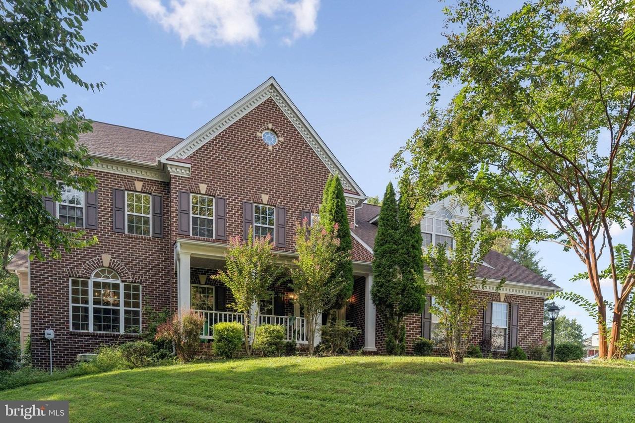 13005 Woodmore North Blvd - Photo 2 of 27