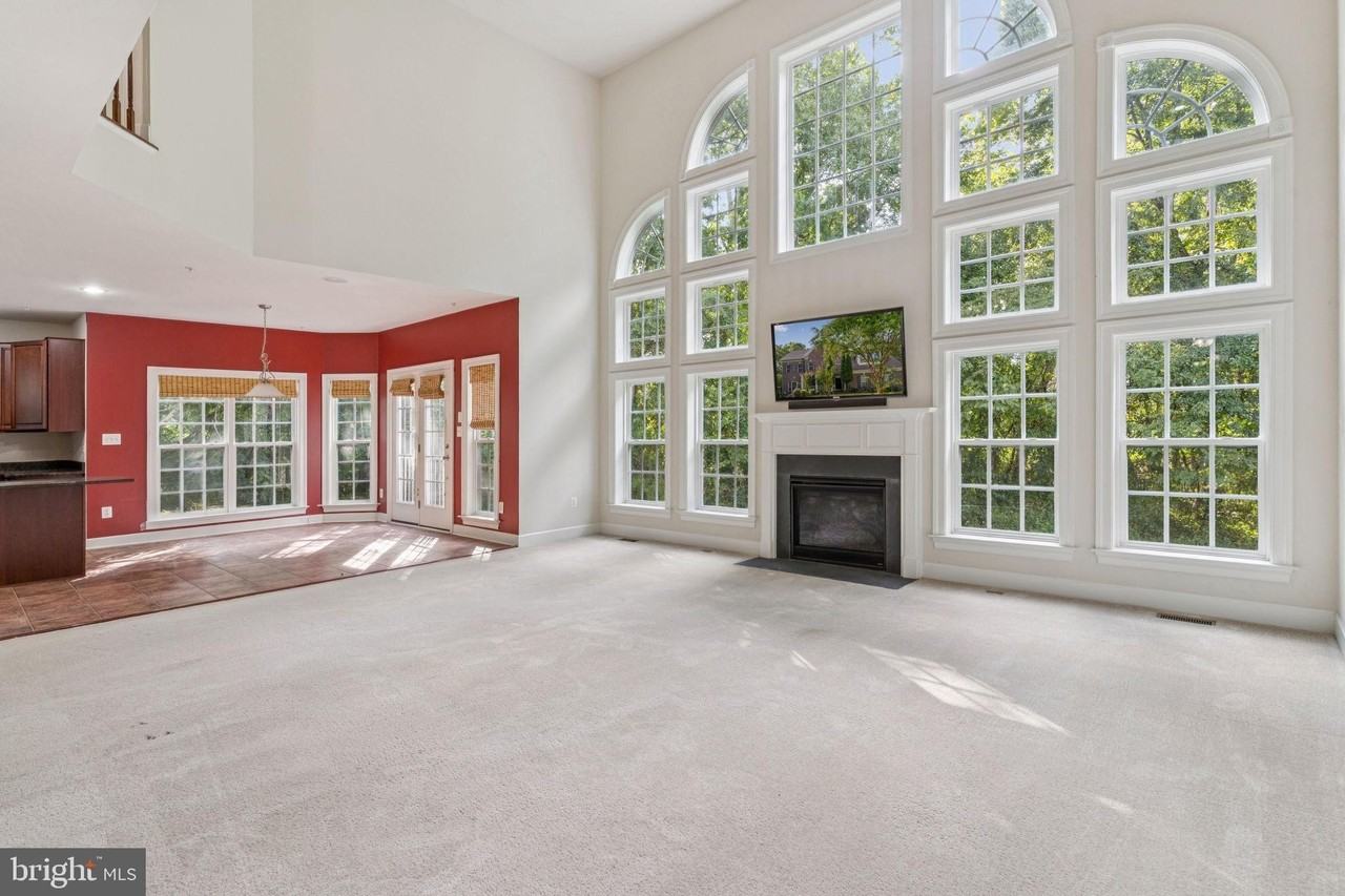 13005 Woodmore North Blvd - Photo 6 of 27