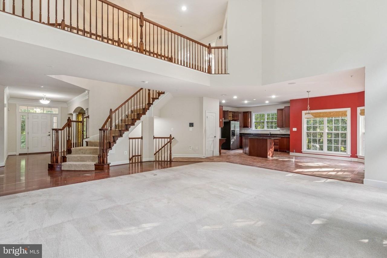 13005 Woodmore North Blvd - Photo 7 of 27