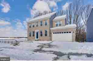 featured image of 10810 Meridian Hill Way