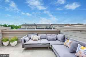 featured image of 847 Regents Sq