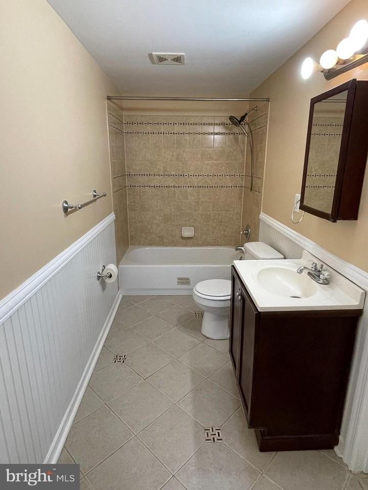 6513 Fairbanks St - Photo 3 of 15