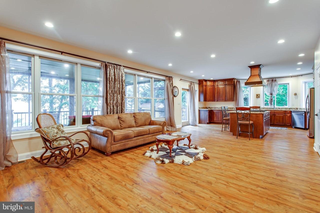 43840 Tarrywyle Way - Photo 5 of 41