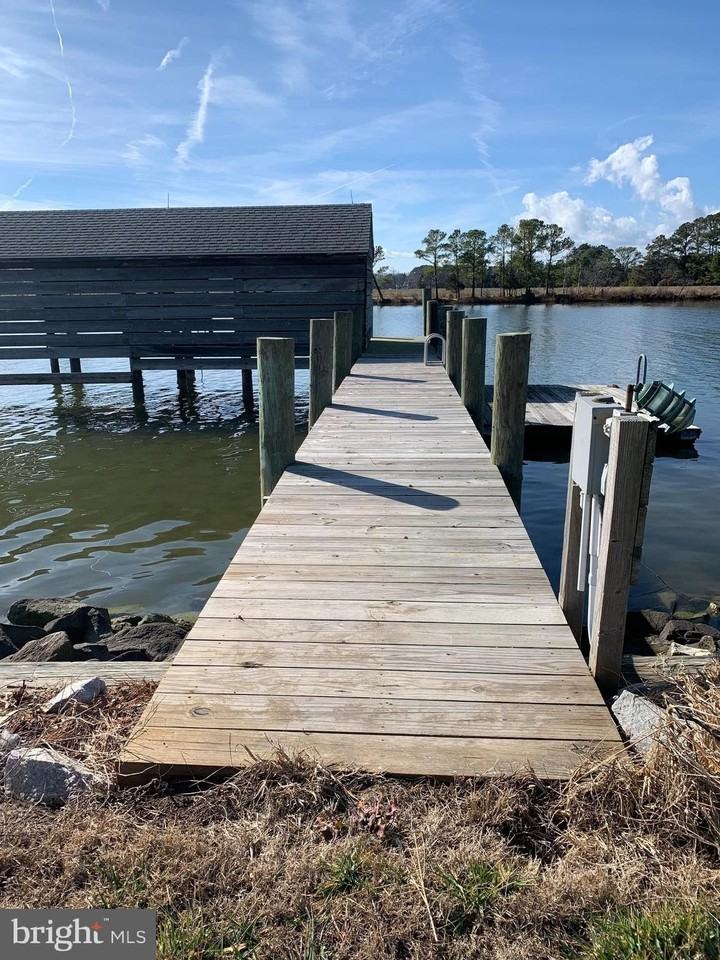 23260 Wells Point Rd - Photo 6 of 18