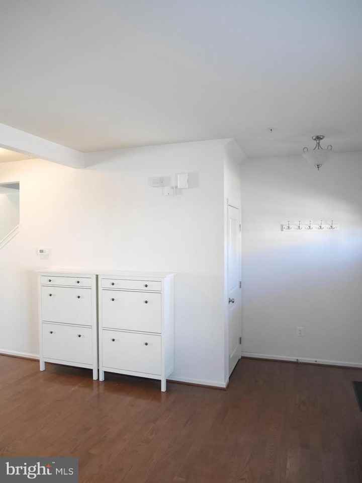 344 Ashby Commons Dr - Photo 2 of 37