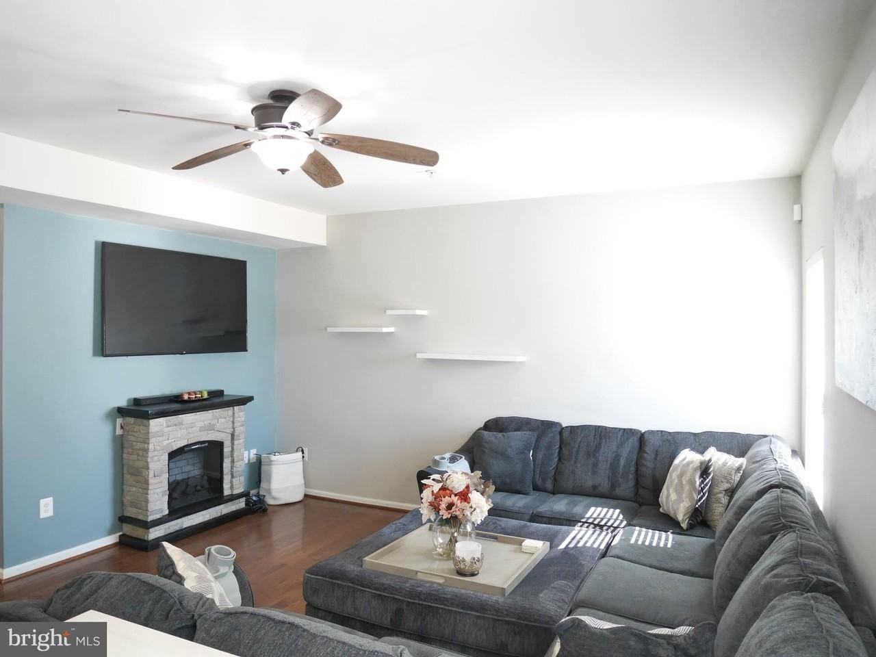 344 Ashby Commons Dr - Photo 5 of 37